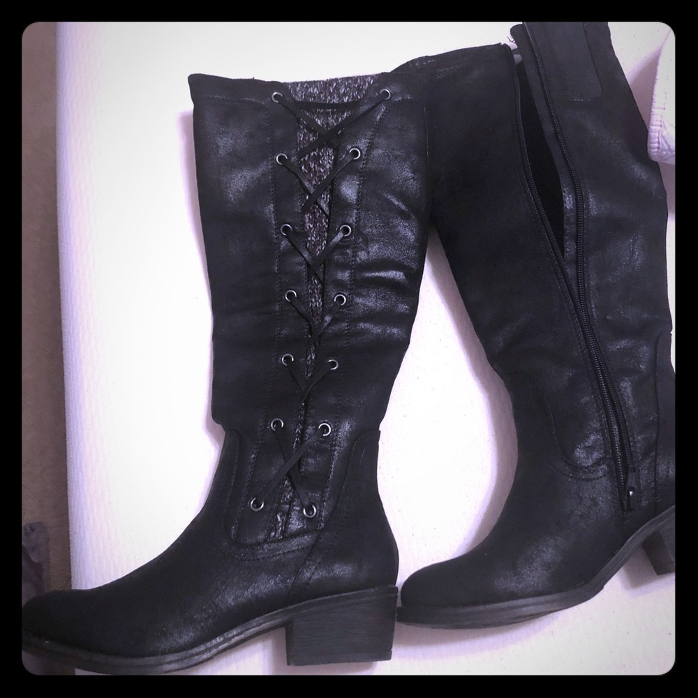 BRAND NEW BOOTS